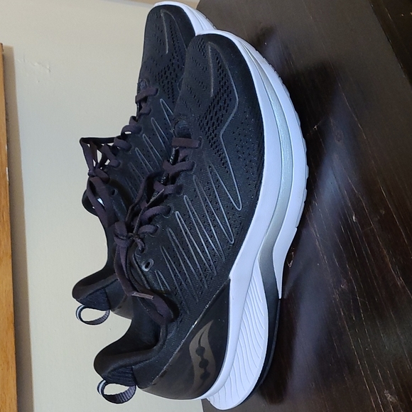 Running Shoes - Picture 2 of 4